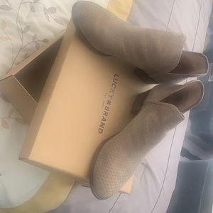 Best offer. Lucky brand boots. Like new. Color tan